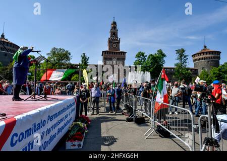 LaPresse - Claudio Furlan 25. April 2021 - Mailand (Italien) Demonstration des Befreiungstages auf der Piazza Castello Stockfoto