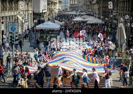 LaPresse - Claudio Furlan 25. April 2021 - Mailand (Italien) Demonstration des Befreiungstages auf der Piazza Castello Stockfoto