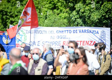 LaPresse - Claudio Furlan 25. April 2021 - Mailand (Italien) Demonstration des Befreiungstages auf der Piazza Castello Stockfoto