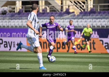 Massimo Paolone/LaPresse 25. April 2021 Florenz, Italien Sportfußball Fiorentina vs Juventus - Italienische Fußballmeisterschaft Liga A Tim 2020/2021 - Artemio Franchi Stadion im Bild: Franck Ribery (ACF Fiorentina) in Aktion Stockfoto