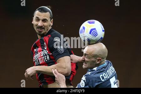 LaPresse - Spada Mai 1th , 2021 Mailand ( Italien ) Sport Soccer A.C. Mailand- Saison 2020-2021 - Serie A Mailand vs Benevento in der Bildunterung: Zlatan Ibrahimovic, Luca Caldirola Stockfoto