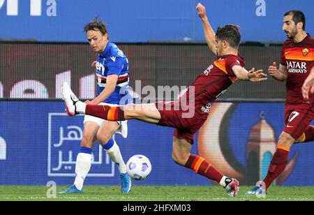 LaPresse - Tano Pecoraro 02 Mai 2021 Stadt Genua - (Italien) Sport Soccer Genua vs Fiorentina Italienische Fußballmeisterschaft Liga A Tim 2020/2021 - "Luigi Ferraris" Stadion auf dem Bild: Damsgaard mikkel Stockfoto