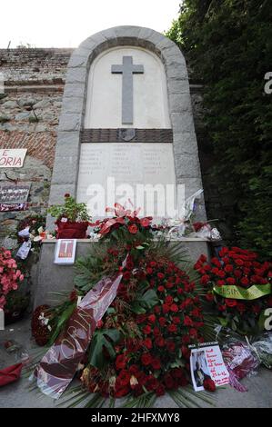 Foto: Alessandro Falzone/ LaPresse 04 05 2012 Torino (Basilica di Superga) Commemorazione Tragedia Grande Torino 62. Jahrestag Commemorazione Tragedia Grande Torino Nella foto : Il luogo dove si trova la Lapide Stockfoto