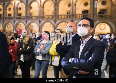 Foto Alberto Lo Bianco/LaPresse 5-05-2021 Mazara del Vallo, Trapani Cronaca Manifestazione auf der piazza della Repubblica 'Insieme per Denise'. Nella foto: l'iniziativa 'Insieme per Denise' Photo Alberto Lo Bianco/LaPresse 05. Mai 2021 Mazara del Vallo, Trapani News Demonstration zur Unterstützung von Denise Pipitone verschwand vor zwölf Jahren das 4-jährige Mädchen aus Mazara del Vallo in Sizilien, Italien. Piera Maggio, Denises Mutter, sucht immer noch ihre Tochter und wird nie aufgeben. Stockfoto