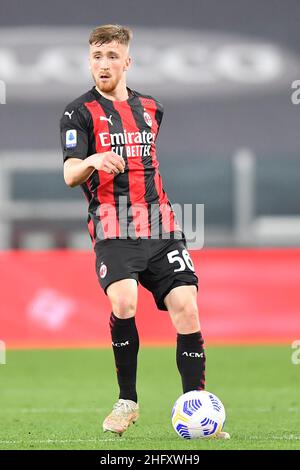 Foto LaPresse - Tano Pecoraro 09 05 2021 Torino - (Italia) Sport Calcio Juventus vs Milan Campionato di Calcio Serie A Tim 2020/2021 - Stadio „Allianz“ nella foto: Saelemaekers Photo LaPresse - Tano Pecoraro 09. Mai 2021 Stadt Turin - (Italien) Sport Soccer Juventus vs Milan Italienische Fußballmeisterschaft Liga A Tim 2020/2021 - „Allianz“ Stadion im Bild: Saelemaekers Stockfoto