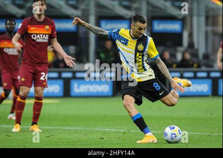 Foto Claudio Martinelli/LaPresse 12 maggio 2021 Milano, Italia Sport calcio F.C. Internazionale Milano vs A.S. Roma Serie A Tim 2020/2021 - stadio &#x201C;G. Meazza&#x201D; Nella foto: vecino matiasFoto Claudio Martinelli/LaPresse 12th. Mai 2021 Mailand, Italien Fußballsport F.C. Internazionale Milano gegen A.S. Roma - Italienische Fußballmeisterschaft League A Tim 2020/2021 - &#x201C;G. Meazza &#x201D; Stadion. Im Bild: vecino matias Stockfoto