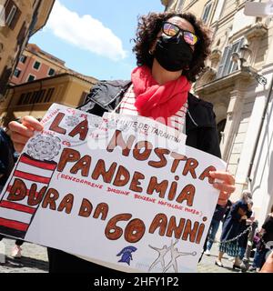 Mauro Scrobogna /LaPresse 13. Mai 2021&#xa0; Rom, Italien Nachrichten ILVA - Urteil des Staatsrats auf dem Foto: Bürger von Taranto warten vor der Abgeordnetenkammer auf das Urteil des Staatsrats auf den Antrag, den heißen Bereich der Anlage zu schließen Stockfoto