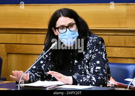 Mauro Scrobogna /LaPresse 13. Mai 2021&#xa0; Rom, Italien Politics Chamber of Deputies - Verbrechen der Entschuldigung für die Mafia-Vereinigung auf dem Foto: Stefania Ascari M5S während der Vorlage des Gesetzentwurfs, der den erschwerenden Umstand der Anstiftung oder Entschuldigung für das Verbrechen der Mafia-Art Vereinigung einzuführen beabsichtigt Stockfoto