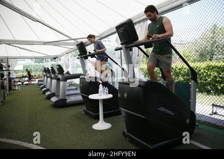 Foto Cecilia Fabiano/ LaPresse 18 Maggio 2021 Roma (Italia) Cronaca Nuovo decreto per piscine e palestre riapertura al 24 Maggio Nella Foto: la palestra all'aperto del Centro sportivo to Live Photo Cecilia Fabiano/ LaPresse Mai 18 , 2021 Roma (Italien) News Neues Dekret für Schwimmbäder und Fitnessstudios, das am 24. Mai im Pic: Open Air Gym wieder eröffnet wird Stockfoto