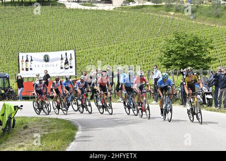 Foto Fabio Ferrari/LaPresse 22 maggio 2021 Italia Sport Cicismo Giro d'Italia 2021 - edizione 104 - Tappa 14 - Da Cittadella a Monte Zoncolan (km 205) Nella foto: ciclisti durante la gara Foto Fabio Ferrari/LaPresse 22. Mai 2021 Italien Sport Cycling Giro d'Italia 2021 - Ausgabe 104th - Etappe 14 - von Cittadella bis Monte Zoncolan im Bild: Während des Rennens. Stockfoto