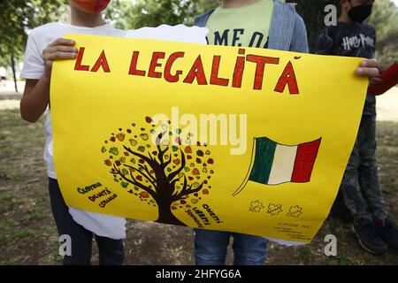 Cecilia Fabiano/ LaPresse Mai 23 , 2021 Rome (Italy) News die Bürgermeisterin von Rom, Virginia Raggi, interveniert bei der Gedenkfeier zum 29th. Jahrestag des Massakers von Capaci im Pic: Der Zeremonie im Falcone und Borsellino Park Stockfoto