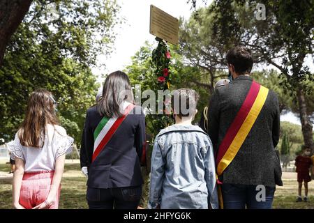 Cecilia Fabiano/ LaPresse Mai 23 , 2021 Rome (Italy) News die Bürgermeisterin von Rom, Virginia Raggi, interveniert bei der Gedenkfeier zum 29th. Jahrestag des Massakers von Capaci im Pic: Der Zeremonie im Falcone und Borsellino Park Stockfoto
