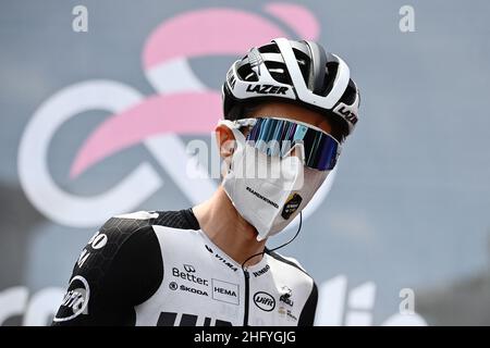 Marco Alpozzi/LaPresse 23. Mai 2021 Grado, Italien Sport Cycling Giro d'Italia 2021 - Ausgabe 104th - Etappe 15 - von Grado nach Gorizia im Bild: BENNETT George (NZL) (JUMBO-VISMA) Stockfoto