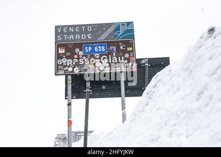 Marco Alpozzi/LaPresse 24. Mai 2021 Italien Sport Radfahren Giro d'Italia 2021 - Ausgabe 104th - Etappe 16 - von Sacile nach Cortina D'Ampezzo im Bild: Passo Giau Stockfoto