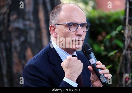 Mauro Scrobogna /LaPresse 28. Mai 2021  Rom, Italien Politics Limes - Volumenpräsentation "das Dreieck ja: Rom Paris Berlin, wo wir alles spielen" auf dem Foto: PD-Sekretär Enrico Letta Stockfoto