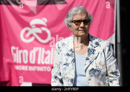 Marco Alpozzi/LaPresse 29. Mai 2021 Italien Sport Cycling Giro d'Italia 2021 - Ausgabe 104th - Etappe 20 - von Verbania nach Valle Spluga Alpe Motta im Bild: Lydia Maximovich Stockfoto