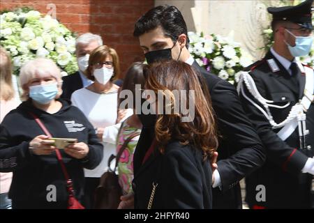 Foto Mairo Cinquetti - LaPresse 29 05 2021 Milano cronaca A Milano l'ultimo saluto a Carla Fracci nella chiesa di San Marco Nella Foto : Roberto Bolle Foto Mairo Cinquetti - LaPresse 29. Mai 2021 Mailand - Italien News Beerdigung von Carla Fracci in San Marco Churc in Mailand im Bild: Roberto Bolle Stockfoto