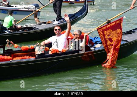 Foto Tagliapietra/Masini/LaPresse 29/05/2021 - Venezia, Italia Cronaca Promozione del Venezia Calcio in Serie A. Corteo acqueo in Canal Grande e Festa auf dem Markusplatz. Foto Tagliapietra/Masini/LaPresse 29. Mai 2021 Venedig - Italien Fußballsport Serie A, Venezia feiert Promotion in Venedig im Bild: Venezia feiert Promotion in Serie A Stockfoto