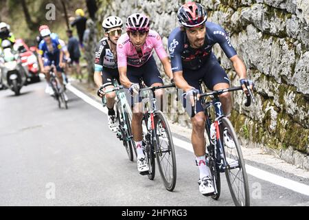 Fabio Ferrari/LaPresse 29. Mai 2021 Italien Sport Cycling Giro d'Italia 2021 - Ausgabe 104th - Etappe 20 - von Verbania nach Valle Spluga Alpe Motta im Bild: YATES Simon Philip (GBR) (TEAM BIKEEXCHANGE) BERNAL GOMEZ Egan Arley (COL) (INEOS GRENADIERE) CASTROVIEJO NICOLAS Jonathan (ESP) (INEOS GRENADIERE) Stockfoto