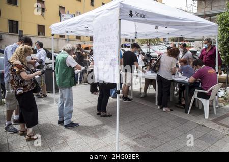 Roberto Monaldo / LaPresse 20-06-2021 Rom (Italien) Mitte-Links-Vorwahlen für den Kandidaten für den Bürgermeister von Rom im Bild die Abstimmung Stockfoto