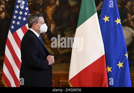 Foto Riccardo Antimiani/POOL Ansa/LaPresse28-06-2021 Roma - ItalienPoliticaRoma, Mario Draghi riceve il Segretario di Stato degli Stati Uniti d'America Anthony BlinkenNella foto: Mario DraghiPhoto Riccardo Antimiani/POOL Ansa/LaPresse28-06-2021 Rom - ItalienPolitikDer italienische Premierminister Mario Draghi während seines Treffens mit dem US-Außenminister Anthony Blinken im Palazzo Chigi Stockfoto