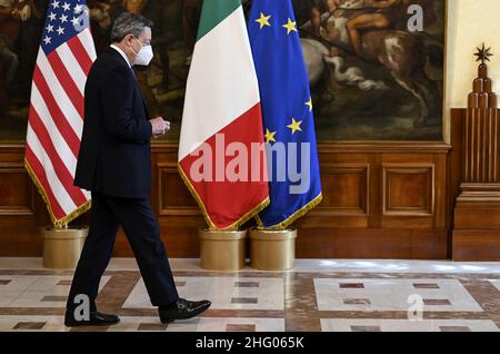 Foto Riccardo Antimiani/POOL Ansa/LaPresse28-06-2021 Roma - ItalienPoliticaRoma, Mario Draghi riceve il Segretario di Stato degli Stati Uniti d'America Anthony BlinkenNella foto: Mario DraghiPhoto Riccardo Antimiani/POOL Ansa/LaPresse28-06-2021 Rom - ItalienPolitikDer italienische Premierminister Mario Draghi während seines Treffens mit dem US-Außenminister Anthony Blinken im Palazzo Chigi Stockfoto