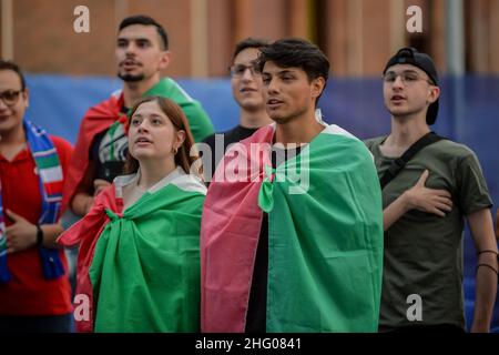 Claudio Furlan/LaPresse 06. Juli 2021 Mailand, Italien Nachrichten Großleinwand im Martinitt-Theater für das Halbfinale der Euro 2020 in Italien und Spanien Stockfoto