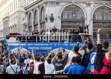 Roberto Monaldo / LaPresse 12-07-2021 Rom (Italien) die Europameisterschaft-Nationalmannschaft begrüßt die Fans in der Stadt im Bild den Bus der italienischen Nationalmannschaft Stockfoto