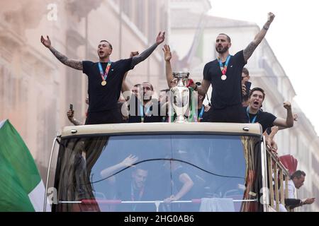 Roberto Monaldo / LaPresse 12-07-2021 Rom (Italien) die Europameisterschaft-Nationalmannschaft begrüßt die Fans in der Stadt im Bild den Bus der italienischen Nationalmannschaft Stockfoto
