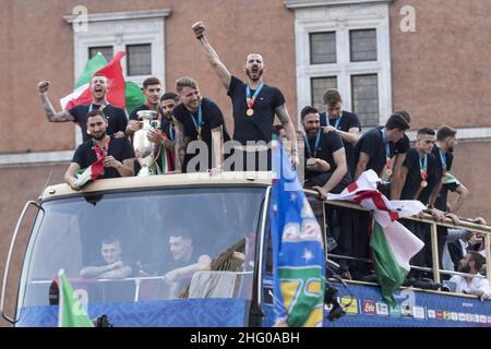 Roberto Monaldo / LaPresse 12-07-2021 Rom (Italien) die Europameisterschaft-Nationalmannschaft begrüßt die Fans in der Stadt im Bild den Bus der italienischen Nationalmannschaft Stockfoto