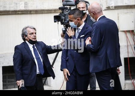 Foto POOL ANSA/Fabio Frustaci/LaPresse12-07-2021 RomaSportPalazzo Chigi - Mario Draghi incontra la&#xa0;squadra under 23 di atletica leggeraNella foto Luigi Di Maio, Renato BrunettaFoto POOL ANSA/Fabio Frustaci/LaPresse 12-07-2021 Rome (Italy)SportPalazzo Chigi - Mario Draghi trifft das Team unter 23 Di Maio, im Bild Luigi Brunetta Stockfoto