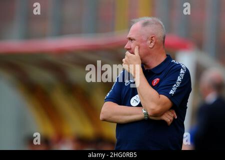 Foto Roberto Settonce/LaPresse 07 Agosto 2021 Perugia, Italia Sport calcio Perugia vs Sudtirol - Coppa Italia 2021/2022 - Stadio Renato Curi Nella foto: il Mister del perugia Massimiliano AlviniFoto Roberto Settonce/LaPresse 07. August 2021 Novara, Italien Fußball Perugia vs Sudtirol - Italienischer Pokal 2021/2022 - Renato Curi Stadion im Bild: perugia Trainer Massimiliano Alvini Stockfoto