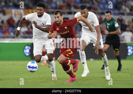 Fabrizio Corraetti / LaPresse August 14st, 2021 Rom, Italien Sportfußball AS Roma vs Raja Club Athletic - Pre-Season Friendly 2021/2022 - Olympiastadion im Bild: Henrikh Mkhitaryan von AS Roma Stockfoto