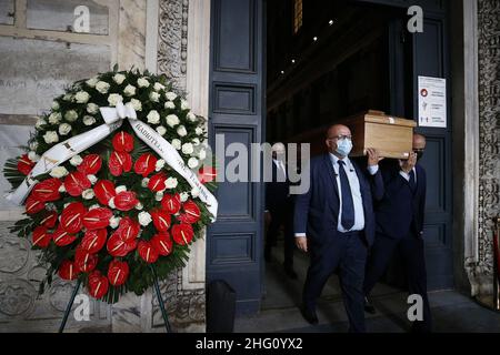 Foto Cecilia Fabiano/ LaPresse 23 Agosto 2021 Roma (Italia) Cronaca : Funerali di Nicoletta Orsomando presso la Basilica di Santa Maria in Trastevere Nella Foto : la cerimonia Foto Cecilia Fabiano/ LaPresse August 23 , 2021 Roma (Italien) News : Nicoletta Orsomando Beerdigung im Pic : die Zeremonie Stockfoto