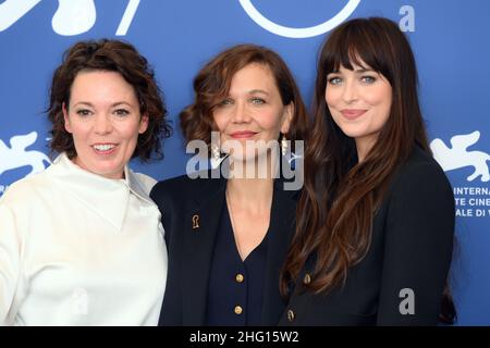 Gian Mattia D'Alberto - LaPresse 2021-09-03 Venice 78th Venice International Film Festival 'The Lost Daughter'Photocall auf dem Foto: Olivia Colman, Maggie Gyllenhaal und Dakota Johnson Stockfoto