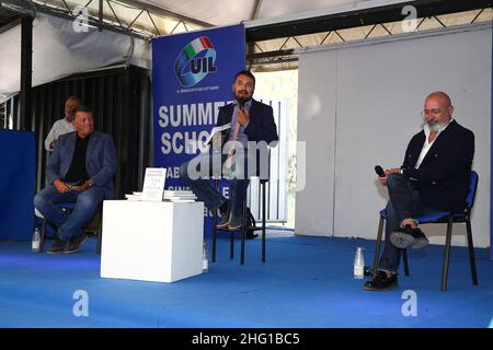 Foto Luigi Rega - LaPresse politica 10-09-2021 Cesenatico Uil Camp 2021 - Wochenende di formazione sindacale - Cesenatico Camping Village - Nella Foto: Pierpaolo Bombardieri - Segretario Generale UIL, Simone Arminio - Vice capocronista il Resto del Carlino, Stefano Bonaccini - Presidente della Regione Emilia-Romagna Foto Luigi Rega - LaPresse News 10-09-2021 Cesenatico Uil Camp 2021 im Bild: Pierpaolo Bombardieri - Simone Arminio - Stefano Bonaccini Stockfoto