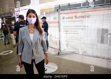 Mauro Scrobogna /LaPresse September 17, 2021  Rom, Italien Nachrichten Wiedereröffnung des Zentralmarktes in Rom, Besuch des Bürgermeisters auf dem Foto: Der Bürgermeister von Rom Virginia Raggi besucht die Baustellen von Rom Termini und den Zentralmarkt in Rom Stockfoto