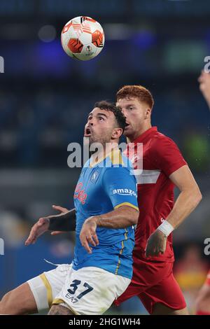 Alessandro Garofalo/LaPresse 30. September 2020 Neapel, Italien Fußballsport Napoli vs Spartak Mosca - Europa League 2021/2022 - Stadion Diego Armando Maradona. Im Bild: Andrea Petagna (SSC Napoli); Stockfoto