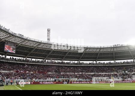 LaPresse - Fabio Ferrari 02. Oktober 2021 Turin, Italien Sportfußball EXKLUSIV TURIN FC Turin FC vs Juventus FC - Italienische Fußballmeisterschaft League A Tim 2021/2022 - "Olimpico Grande Torino" Stadion. Im Bild:Supporter Stockfoto