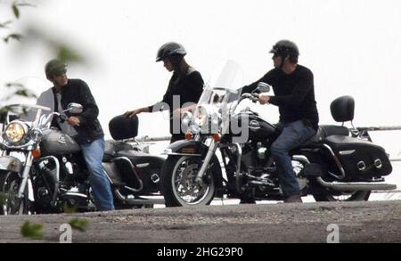George Clooney mit seiner Freundin Elisabetta Canalis in Moltrasio, Comer See, Italien. Stockfoto