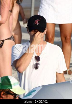 Leonardo DiCaprio mit Freunden genießen ihren Urlaub in Formentera auf den Balearen, Spanien. Stockfoto