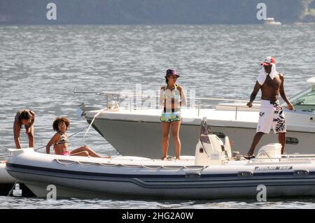 Don Cheadle und seine Familie zu Gast in George Clooney's Villa Oleondra, in Laglio, Comer See, Italien. Stockfoto