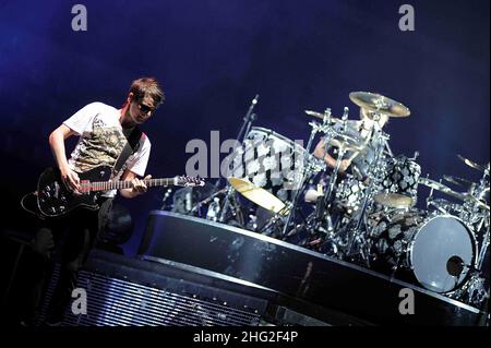 Matt Bellamy von Muse spielt live in einem Konzert in Turin, Italien. Stockfoto