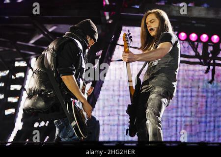 Tokio Hotel treten während der „Welcome to Humanoid City“-Tour, Padova Italien, auf. Stockfoto