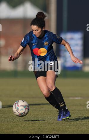 Mailand, Italien, 16th. Januar 2022. Ghoutia Karchouni von Internazionale beim Spiel Serie A Femminile im Suning Youth Development Center, Mailand. Bildnachweis sollte lauten: Jonathan Moscrop / Sportimage Stockfoto