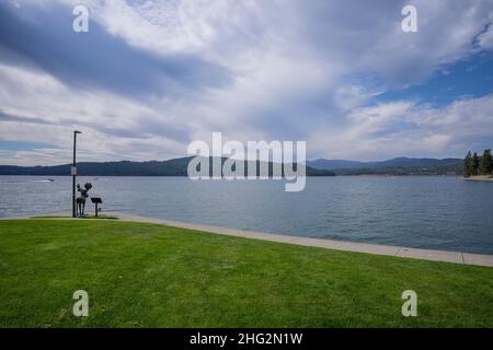 Coeur d'Alene Lake ist ein natürlicher, von Staudämmen kontrollierter See in Nord-Idaho, der sich in der pazifischen Nordwestregion der Vereinigten Staaten befindet. An seinem nördlichen Ende Stockfoto