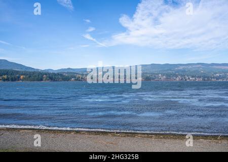 Cascade Locks ist eine Stadt in Hood River County, Oregon, USA. Cascade Locks ist direkt stromaufwärts von der Bridge of the Gods, einer mautpflichtigen Brücke, die sp Stockfoto