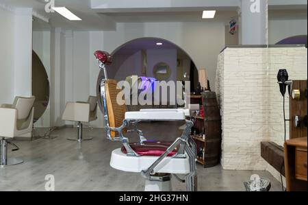 Interieur des modernen hellen Schönheitssalons Stockfoto