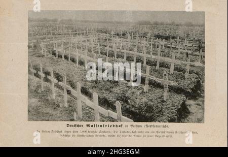 Vintage Illustration des Ersten Weltkriegs Deutsches Massengrab in Bethune (Nordfrankreich): Auf diesem Friedhof befinden sich über 5.000 deutsche Soldaten. 1914-1918 Stockfoto