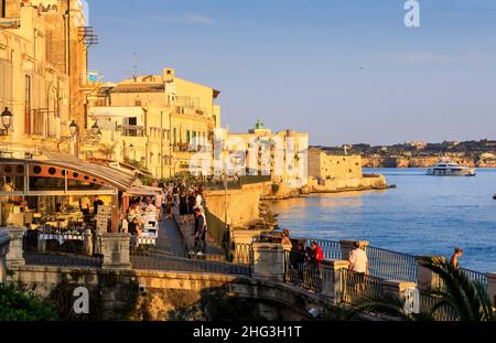 Waterfront, Ortigia, Syrakus, Sizilien Stockfoto